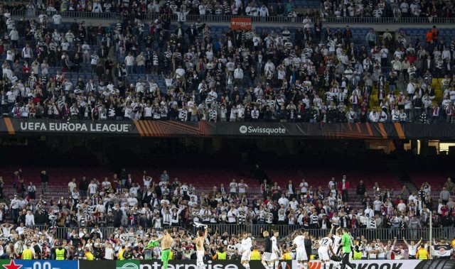 西媒：担心法兰克福球迷冲场骚乱再现，巴萨将加强管理措施